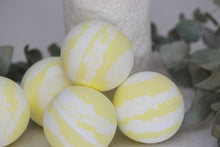 Load image into Gallery viewer, COCONUT PINEAPPLE VANILLA BATH BOMB
