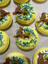 Load image into Gallery viewer, GOLDEN KANGAROO DONUT BATH BOMB