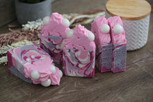 Load image into Gallery viewer, PEARLS & LACE