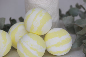 COCONUT PINEAPPLE VANILLA BATH BOMB