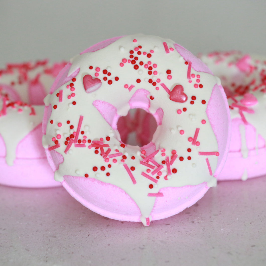 RASPBERRY DREAM DONUT BATH BOMB