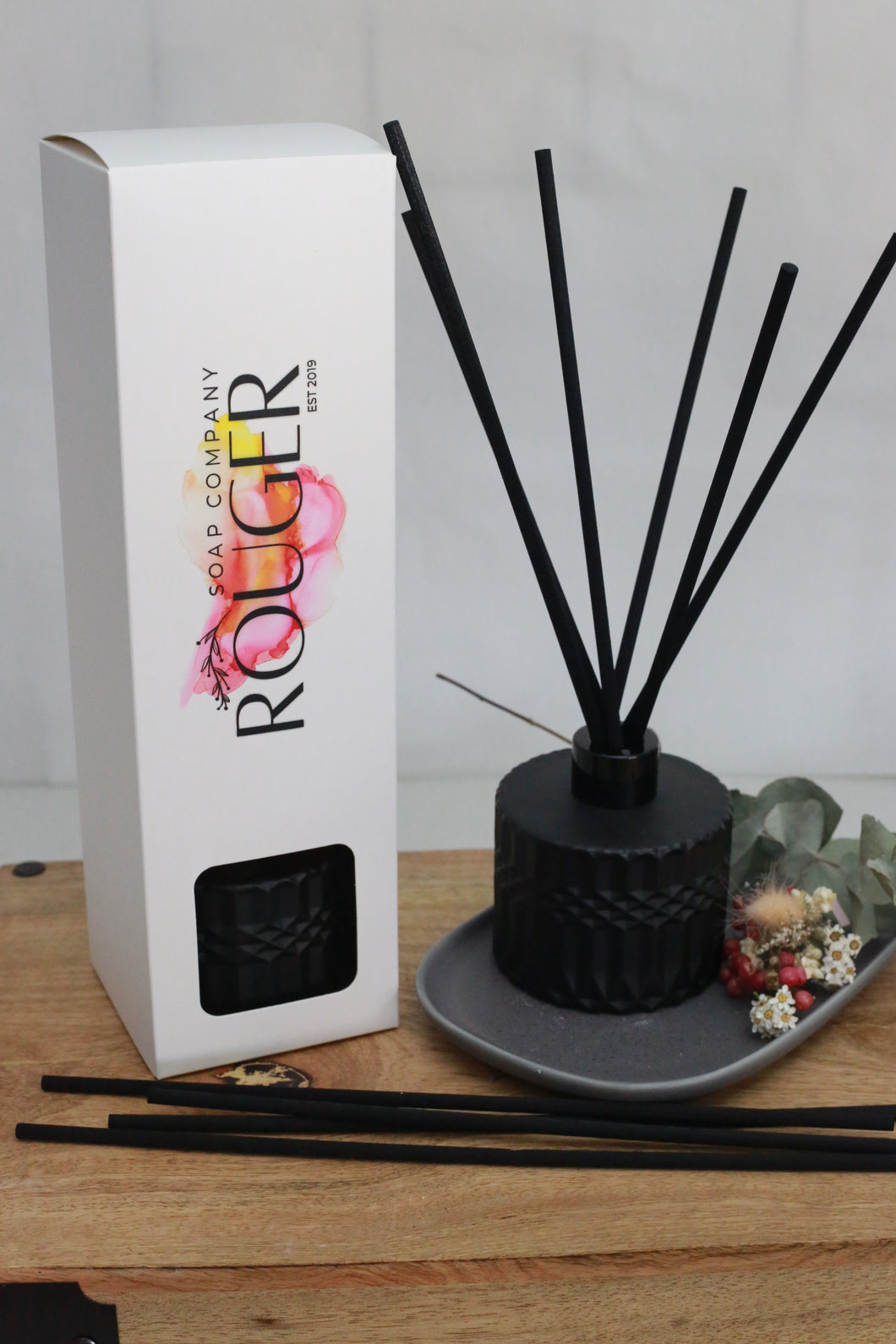 BLACK REED DIFFUSER