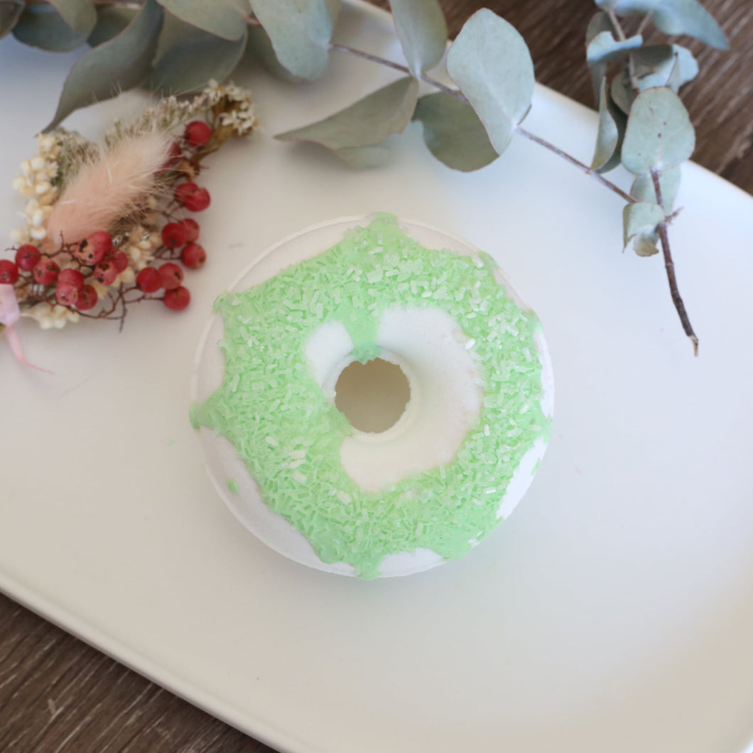 CRUSHED LIME & SEA SALT DONUT BATH BOMB