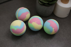 RAINBOW BATH BOMBS